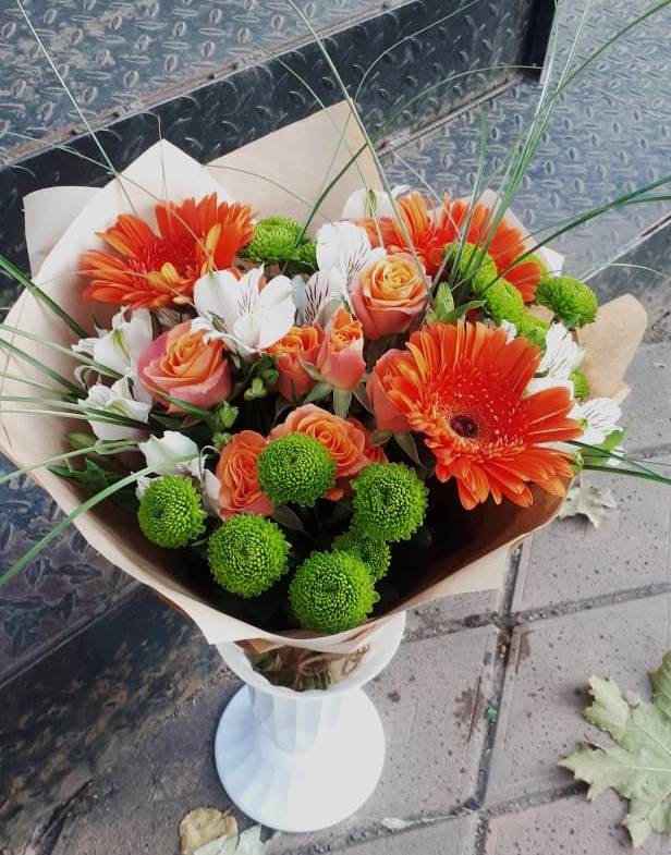 Букет цветов из: Герберы, Хризантемы, Альстромерии и Розы в Старице