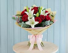 Букет цветов из:  Лилии и Розы в Старице