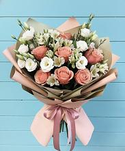 Букет цветов из:  Розы, Альстромерии и Лизиантусы в Старице