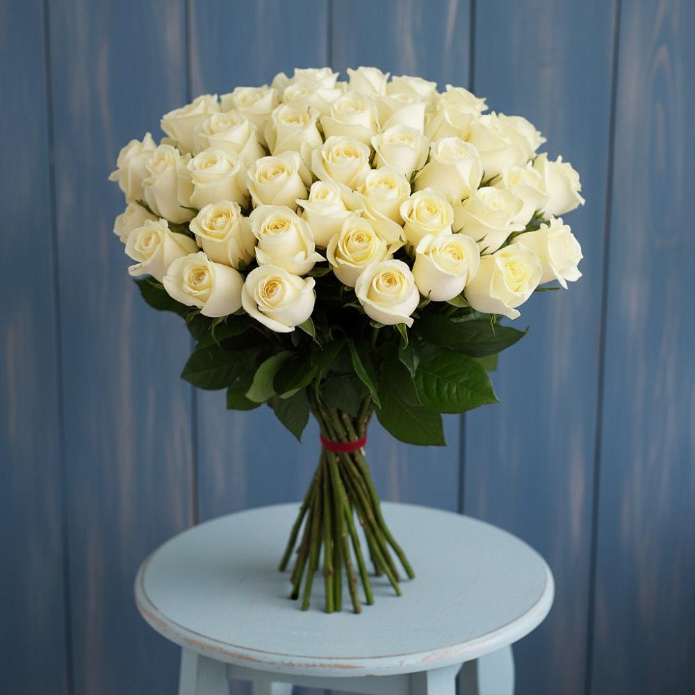 Букет 51 Белая роза Эдлесс Лав в Старице