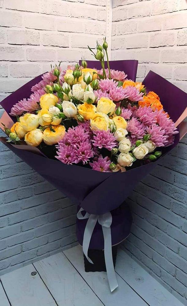 Букет цветов из: Хризантемы и Розы в Старице
