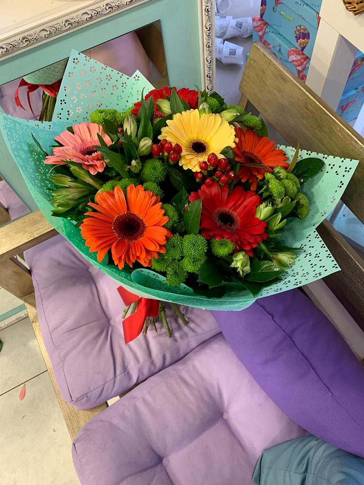 Букет цветов из: Герберы, Хризантемы и Альстромерии в Старице