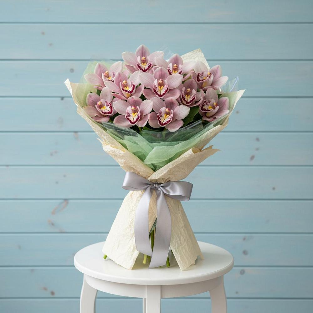 Букет цветов из: Орхидеи и Розы в Старице