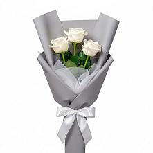 Букет 3 белые розы в Старице