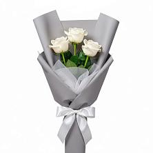 Букет 3 белые розы в Старице