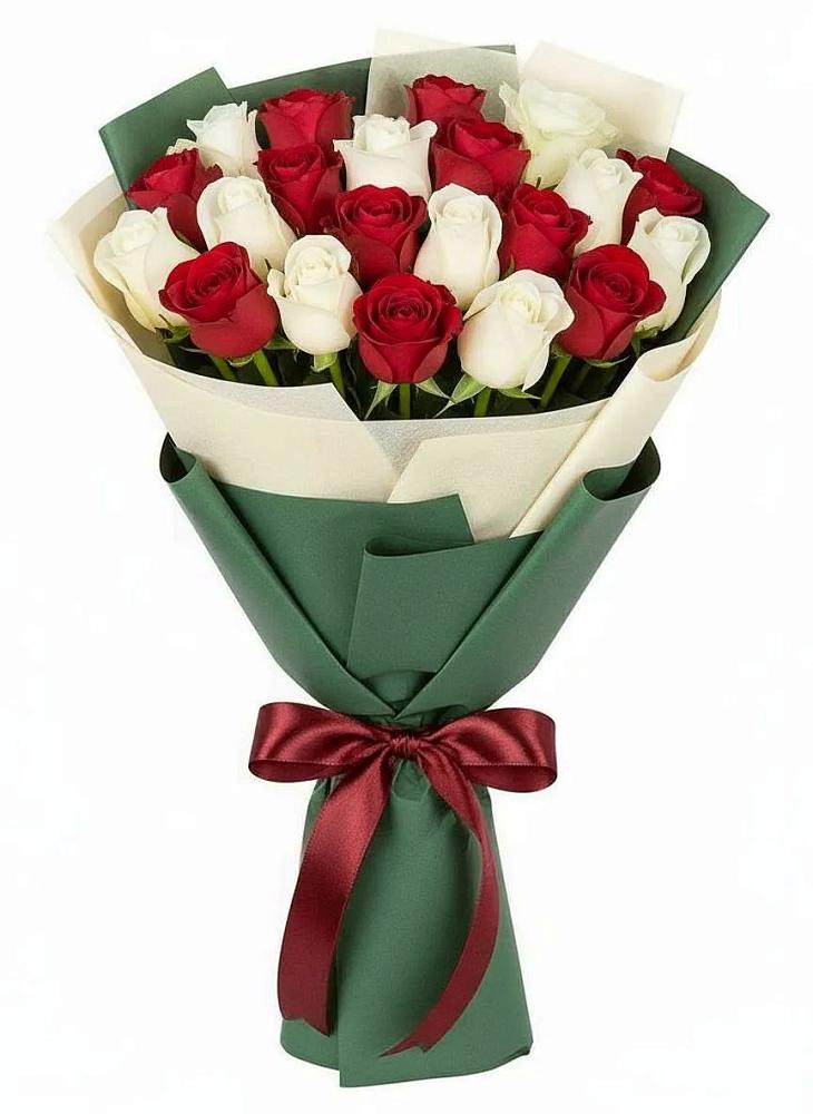 Букет Микс из красных и белых роз в Старице
