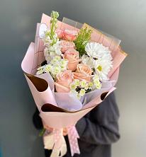 Букет цветов из:  Хризантемы и Розы в Старице