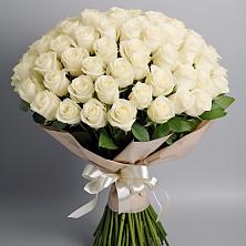 Букет 101 беля роза Белоснежка в Старице