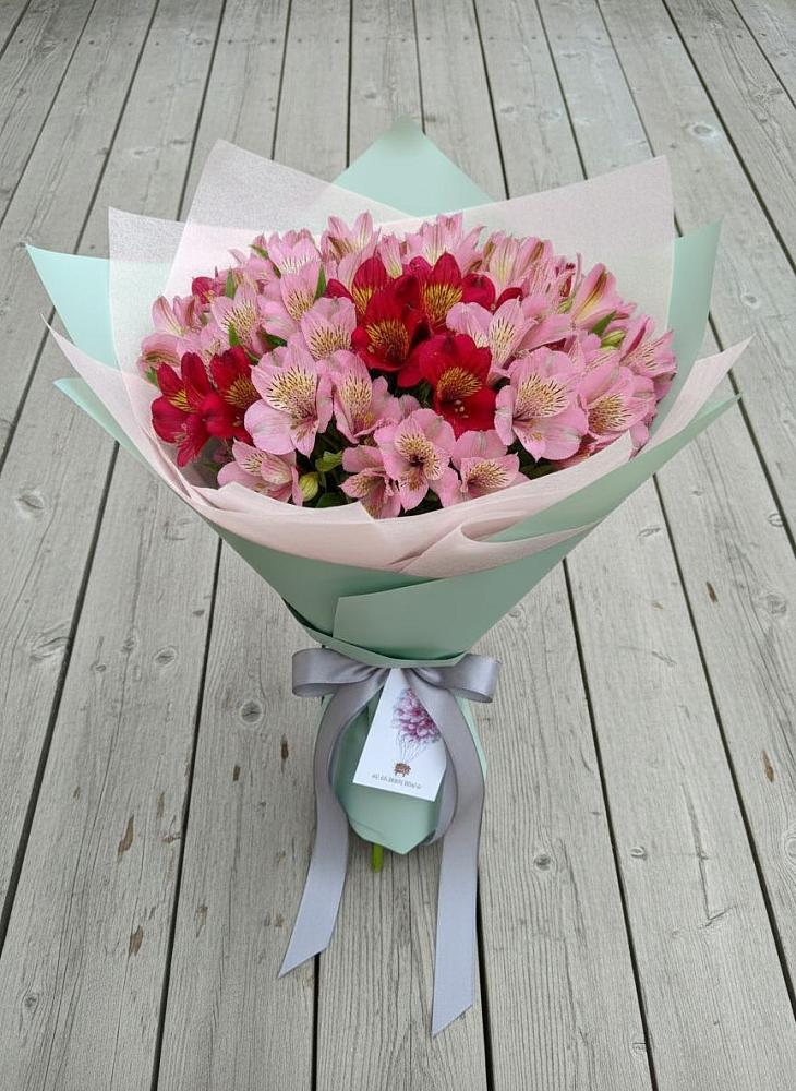 Букет цветов из: Альстромерии в Старице