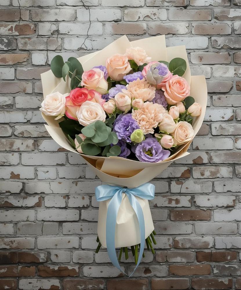 Букет цветов из: Розы, Лизиантусы и Гвоздики в Старице