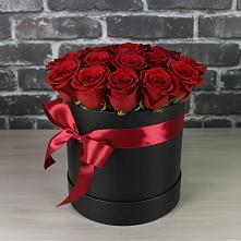 Цветочная композиция из Розы в шляпной коробке #REPLACE_PRED# Старице