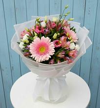 Букет цветов из:  Герберы, Альстромерии и Лизиантусы #REPLACE_PRED# Старице