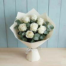 Букет Белые розы в Эвкалипте в Старице