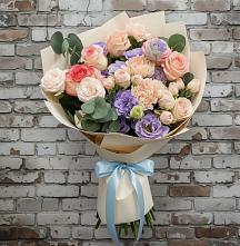 Букет цветов из:  Розы, Лизиантусы и Гвоздики #REPLACE_PRED# Старице